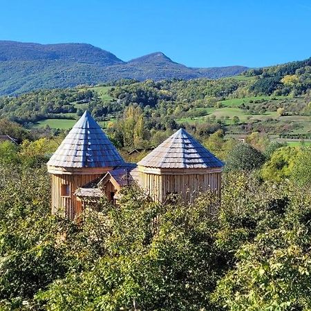 Roulottes Au Pied Du Vercors 圣·让恩·罗亚恩斯 外观 照片
