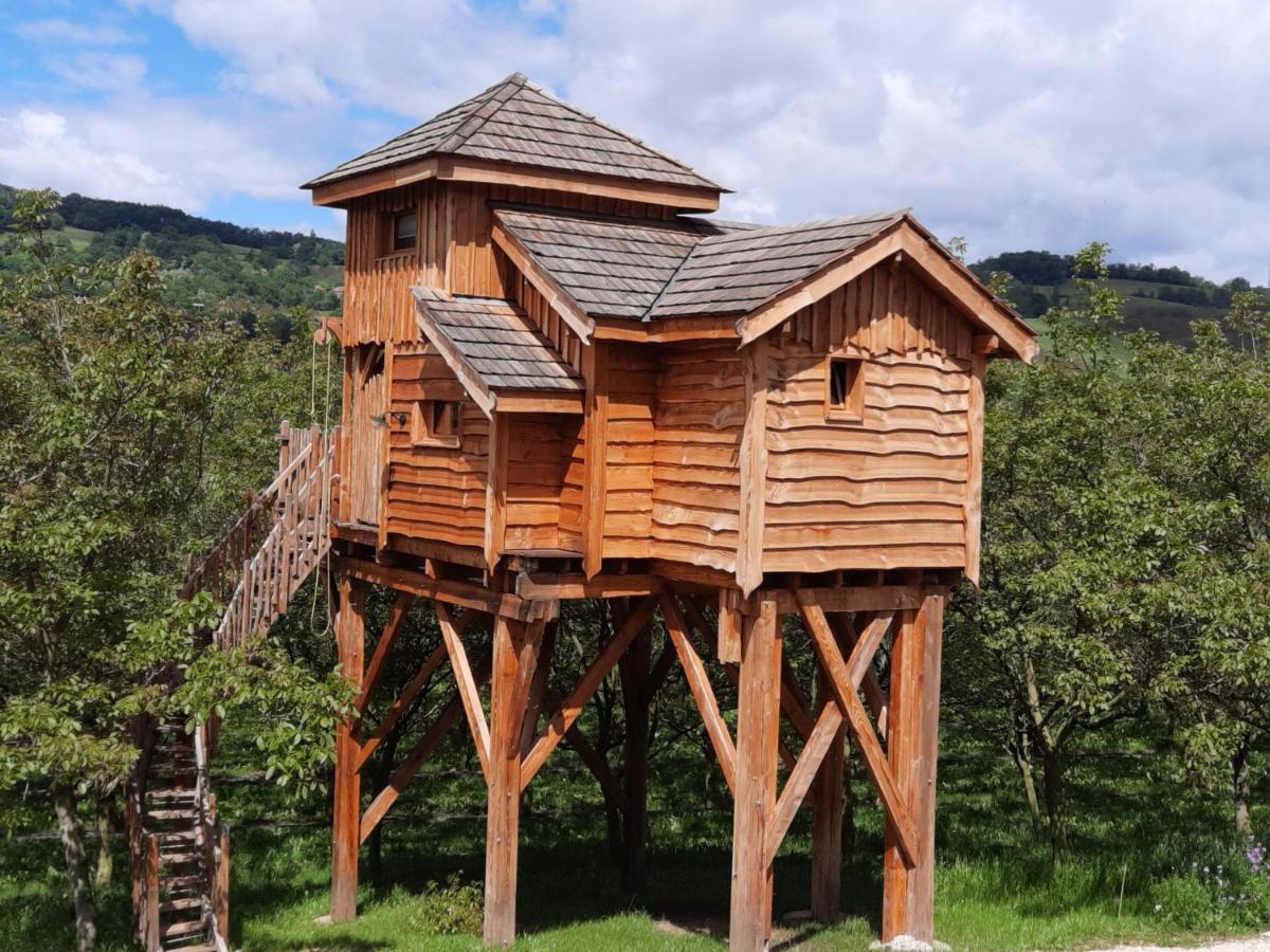 Roulottes Au Pied Du Vercors 圣·让恩·罗亚恩斯 外观 照片