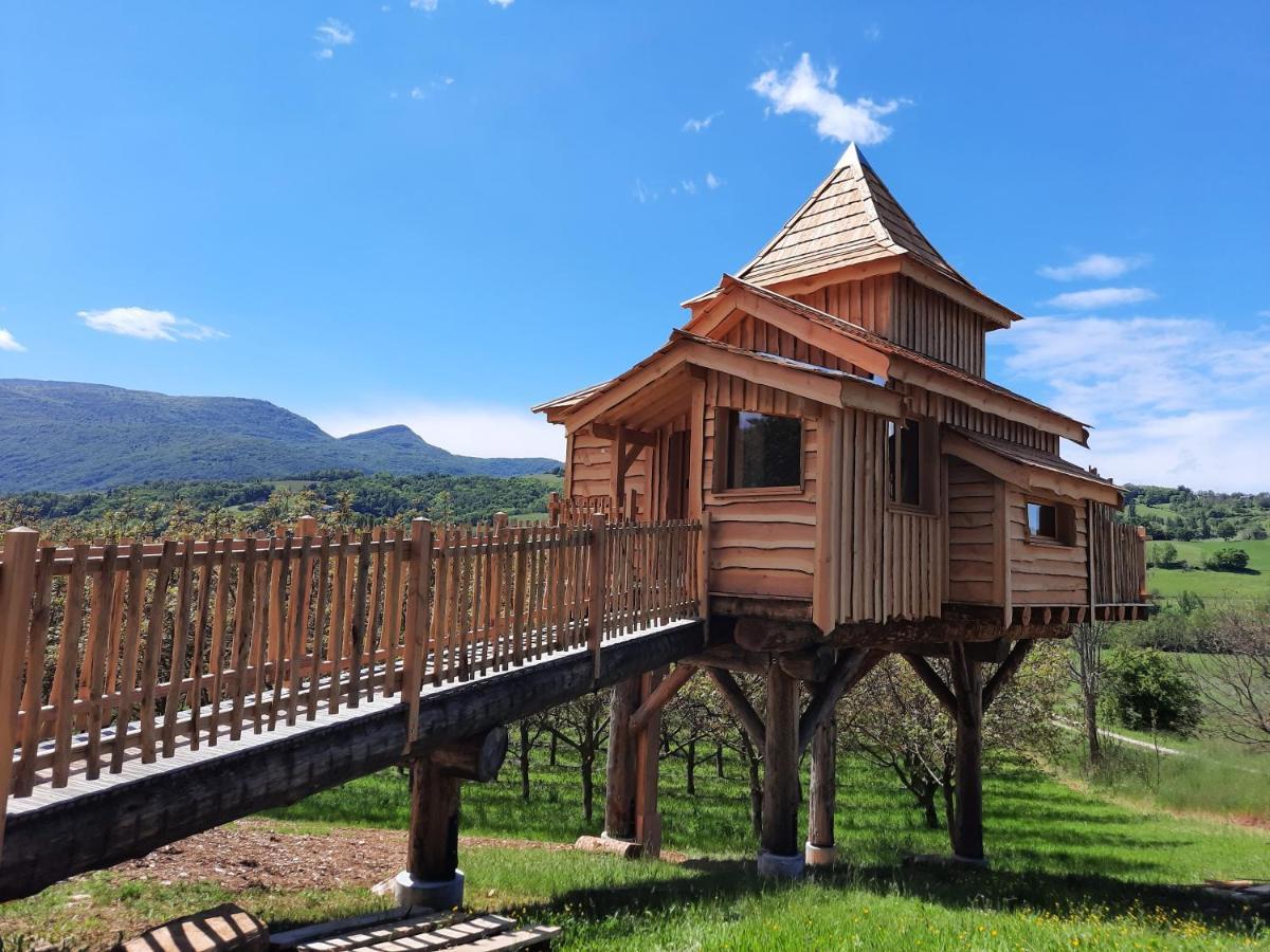 Roulottes Au Pied Du Vercors 圣·让恩·罗亚恩斯 外观 照片