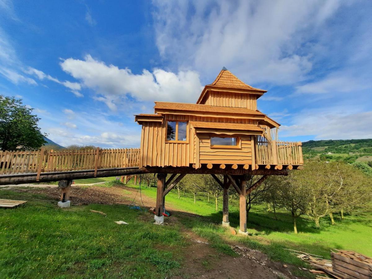 Roulottes Au Pied Du Vercors 圣·让恩·罗亚恩斯 外观 照片
