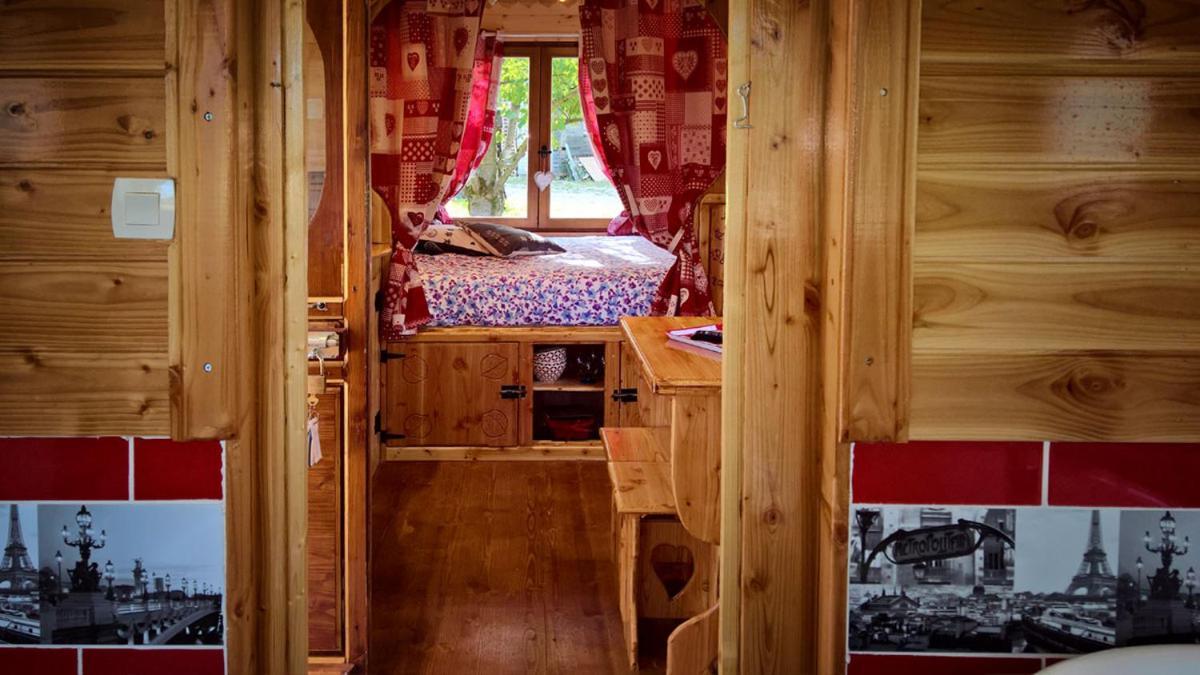 Roulottes Au Pied Du Vercors 圣·让恩·罗亚恩斯 外观 照片