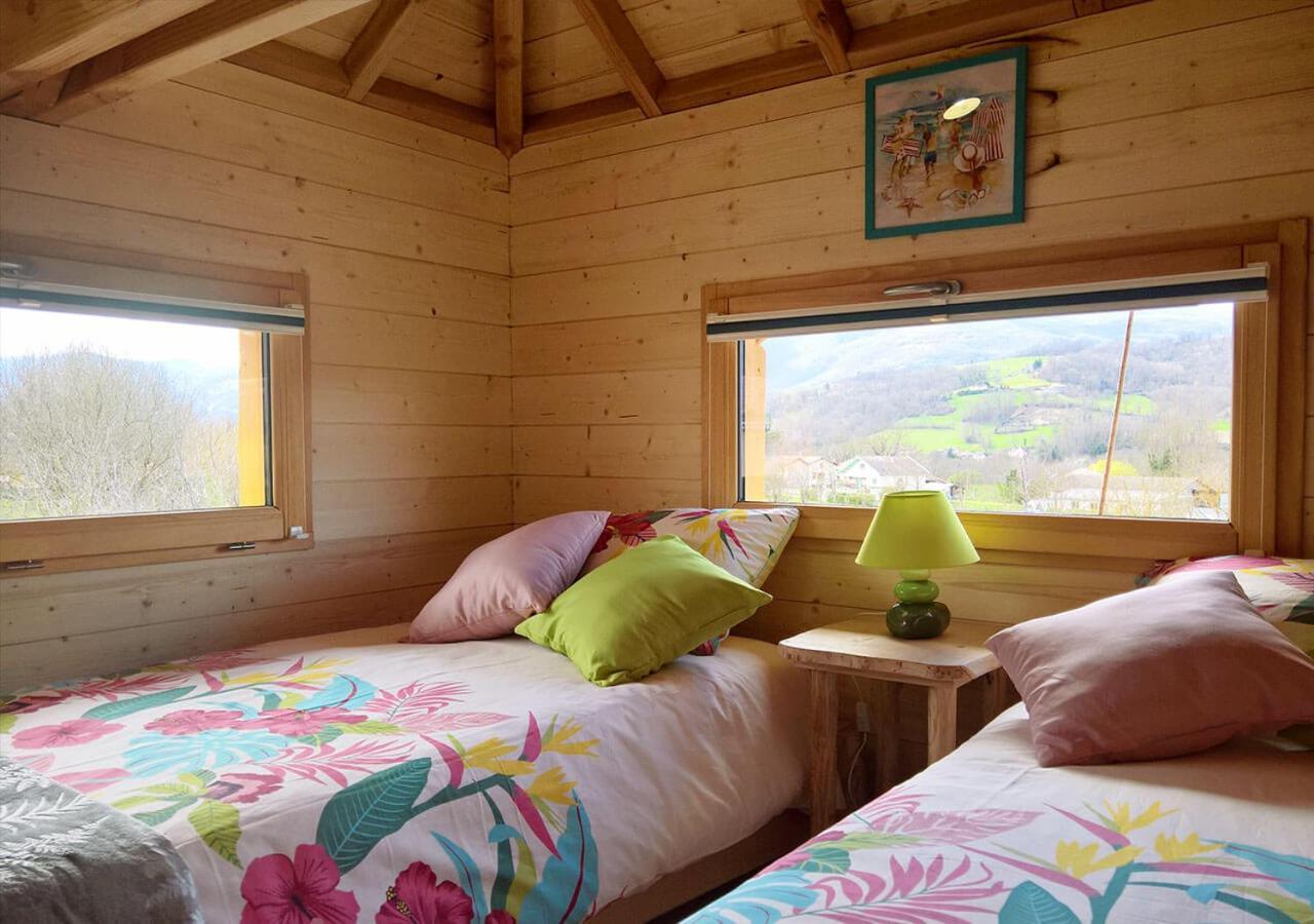 Roulottes Au Pied Du Vercors 圣·让恩·罗亚恩斯 外观 照片